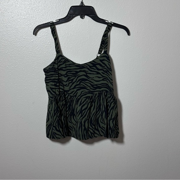 Hollister Women Stripes Green Top‎ size Small - Picture 1 of 7